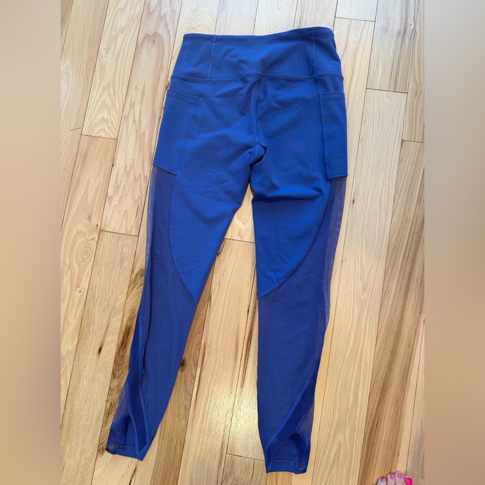 Victoria’s Secret Blue knockout leggings! Size Small! - Picture 5 of 6